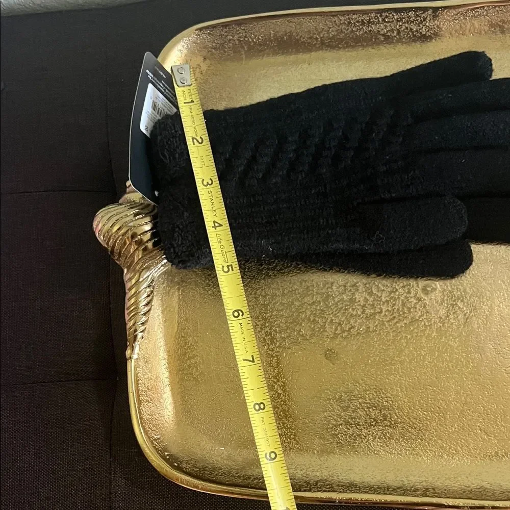#1268**Kathy Ireland Black Textured Gloves